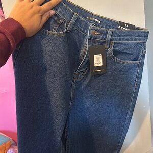 Fashion Nova jeans NEW WITH TAGS, dark denim size 11 mom